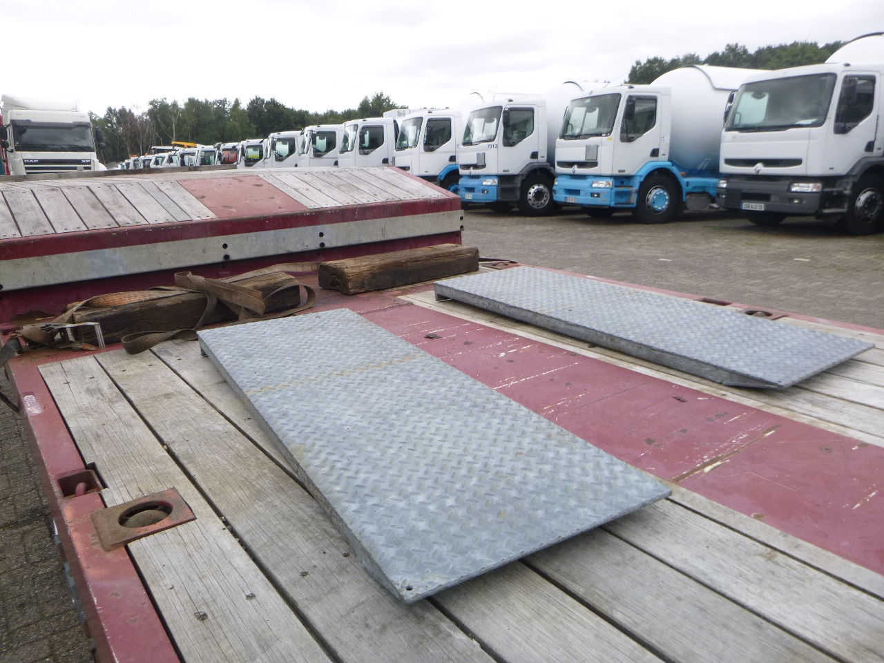 Niska poluprikolica za prevoz Nooteboom 3-axle semi-lowbed trailer extendable 14.5 m + ramps: slika 10
