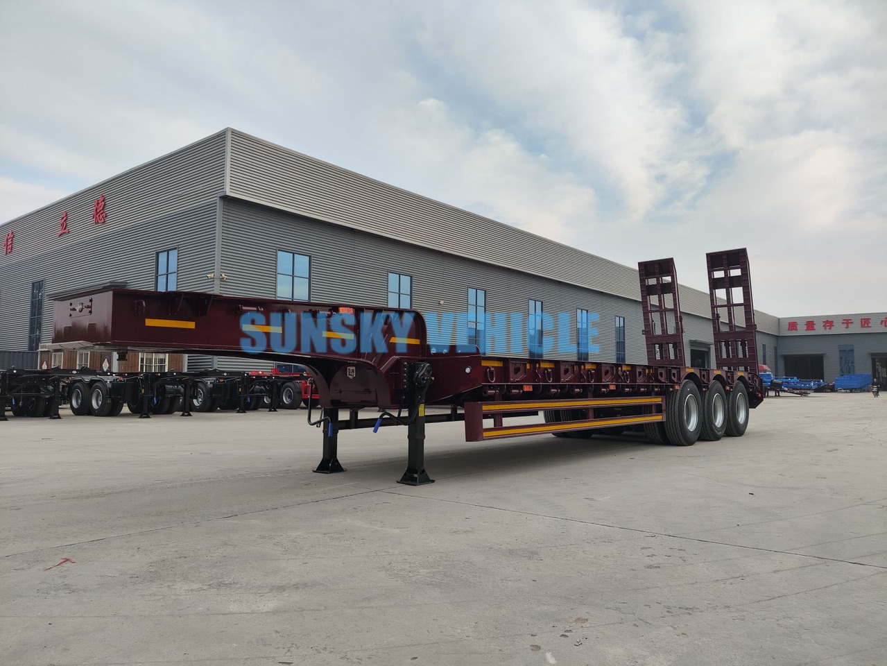 Niska poluprikolica za prevoz za prevoz teških mašina novi SUNSKY 3-Axle 30Ton lowbed semi-trailer: slika 14