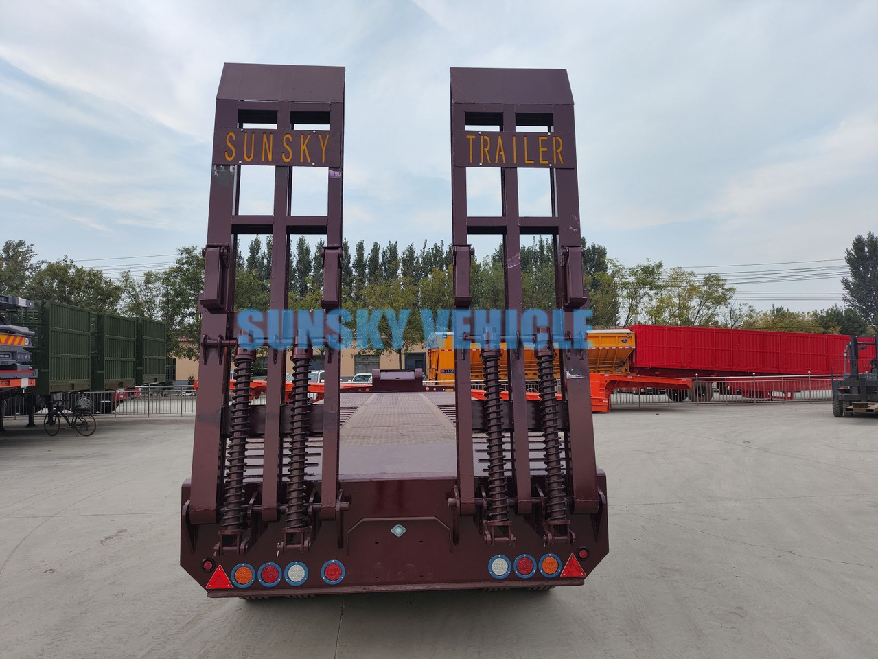Niska poluprikolica za prevoz za prevoz teških mašina novi SUNSKY 3-Axle 30Ton lowbed semi-trailer: slika 12