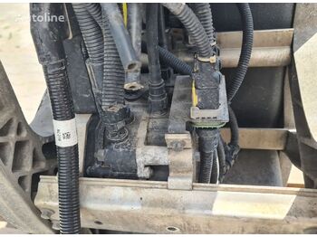 Rezervoar za AdBlue tečnost za Kamion 21113468   VOLVO FH4 / RENAULT RANGE T truck: slika 5