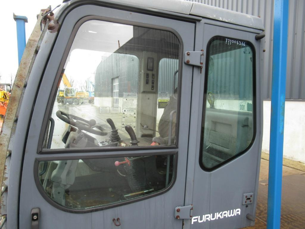 Kabina za Građevinska mašina Furukawa: slika 2