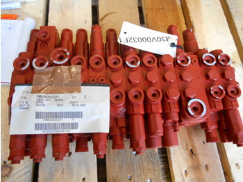 Kobelco PM30V00032F1 - Hidraulični ventil