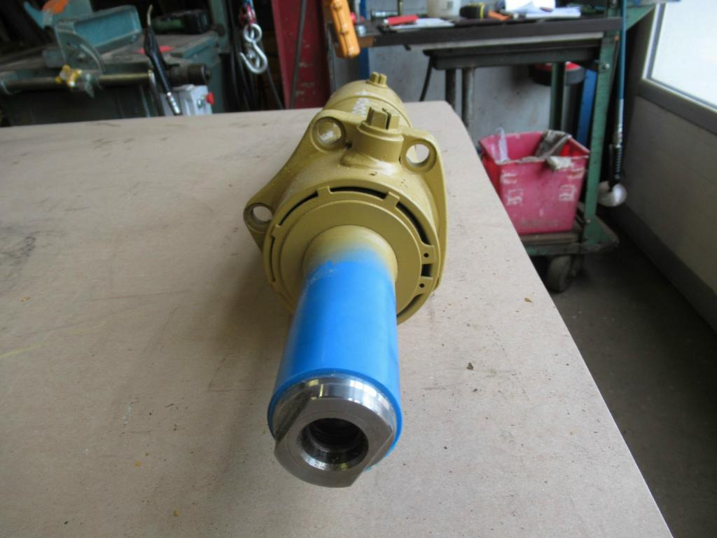 Hidraulični cilindar za Građevinska mašina novi New Holland 153310776 -: slika 3