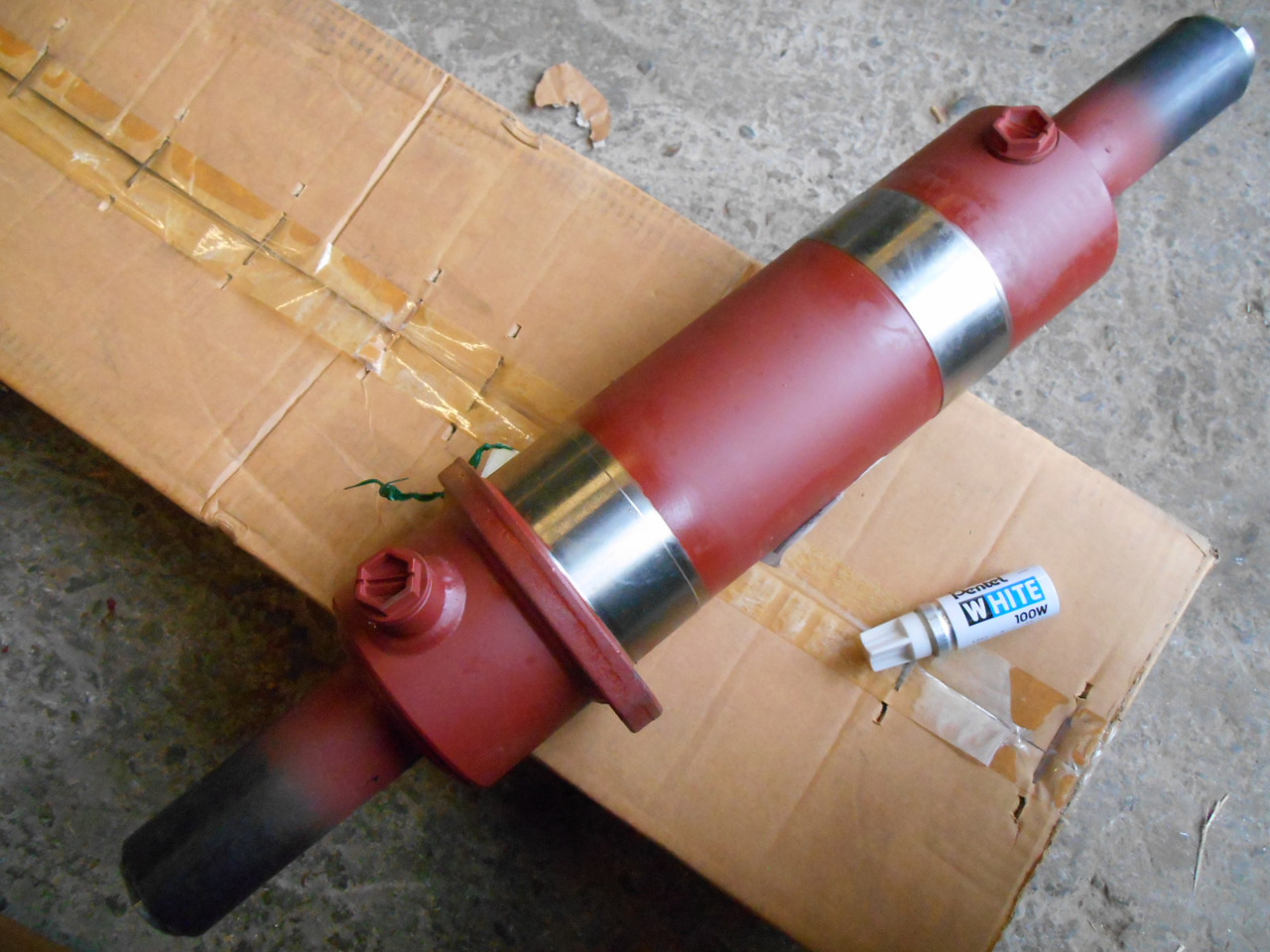 Hidraulični cilindar za Građevinska mašina novi New Holland Kobelco 71477133 -: slika 2