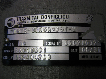 Motor okretanja za Građevinska mašina novi Trasmital Bonfiglioli 705T2S005A38T2 -: slika 2