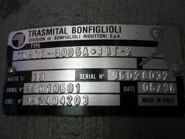 Motor okretanja za Građevinska mašina novi Trasmital Bonfiglioli 705T2S005A38T2 -: slika 2