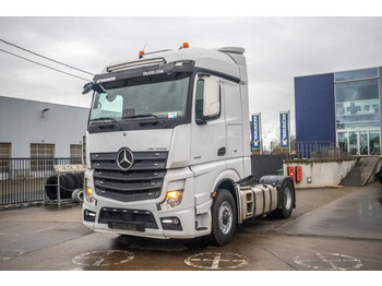 Tegljač MERCEDES-BENZ Actros 1945