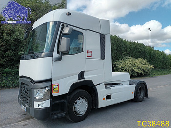 Tegljač RENAULT