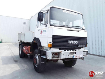 Kamion sa tovarnim sandukom IVECO Magirus