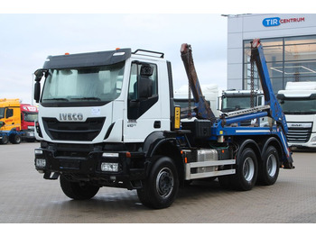 Kamion za utovaranje kontejnera IVECO Trakker