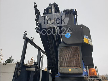 Kamion sa tovarnim sandukom IVECO Trakker