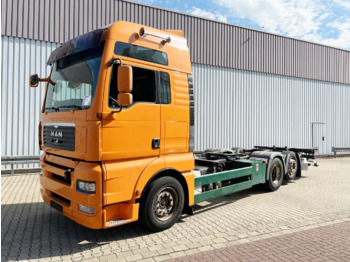 Kamion za prevoz kontejnera/ Kamion sa promenjivim sandukom MAN TGA 26.440