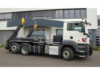 Kamion za utovaranje kontejnera MAN TGS 26.420