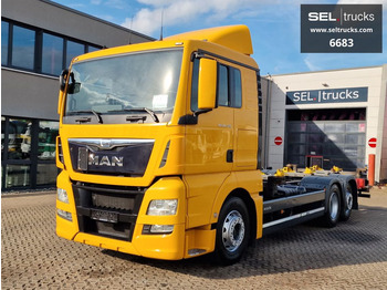 Kamion za prevoz kontejnera/ Kamion sa promenjivim sandukom MAN TGX 26.400