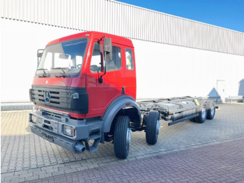 Kamion sa golom šasijom i zatvorenom kabinom MERCEDES-BENZ SK 3538