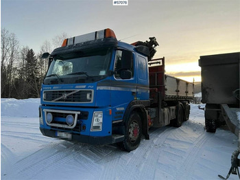 Kamion sa tovarnim sandukom VOLVO FM 400