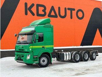 Kamion sa golom šasijom i zatvorenom kabinom VOLVO FMX 540