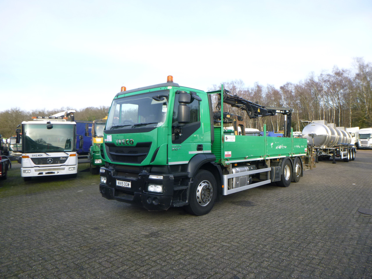 Iveco Stralis 310 6x2 Euro 6 RHD + Atlas 129.3 crane - Kamion sa tovarnim sandukom: slika 5
