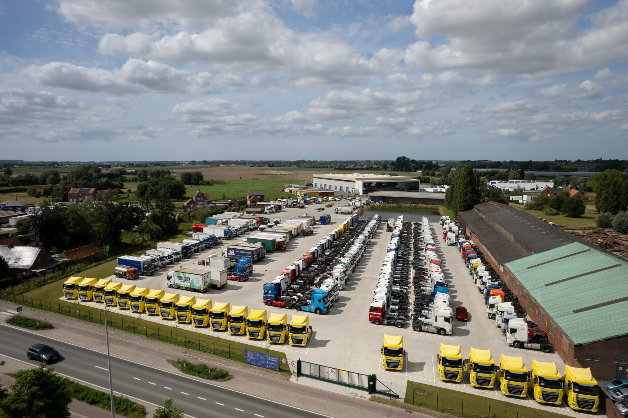 TheTruckCompany - Tegljači - 4x2 undefined: slika 2