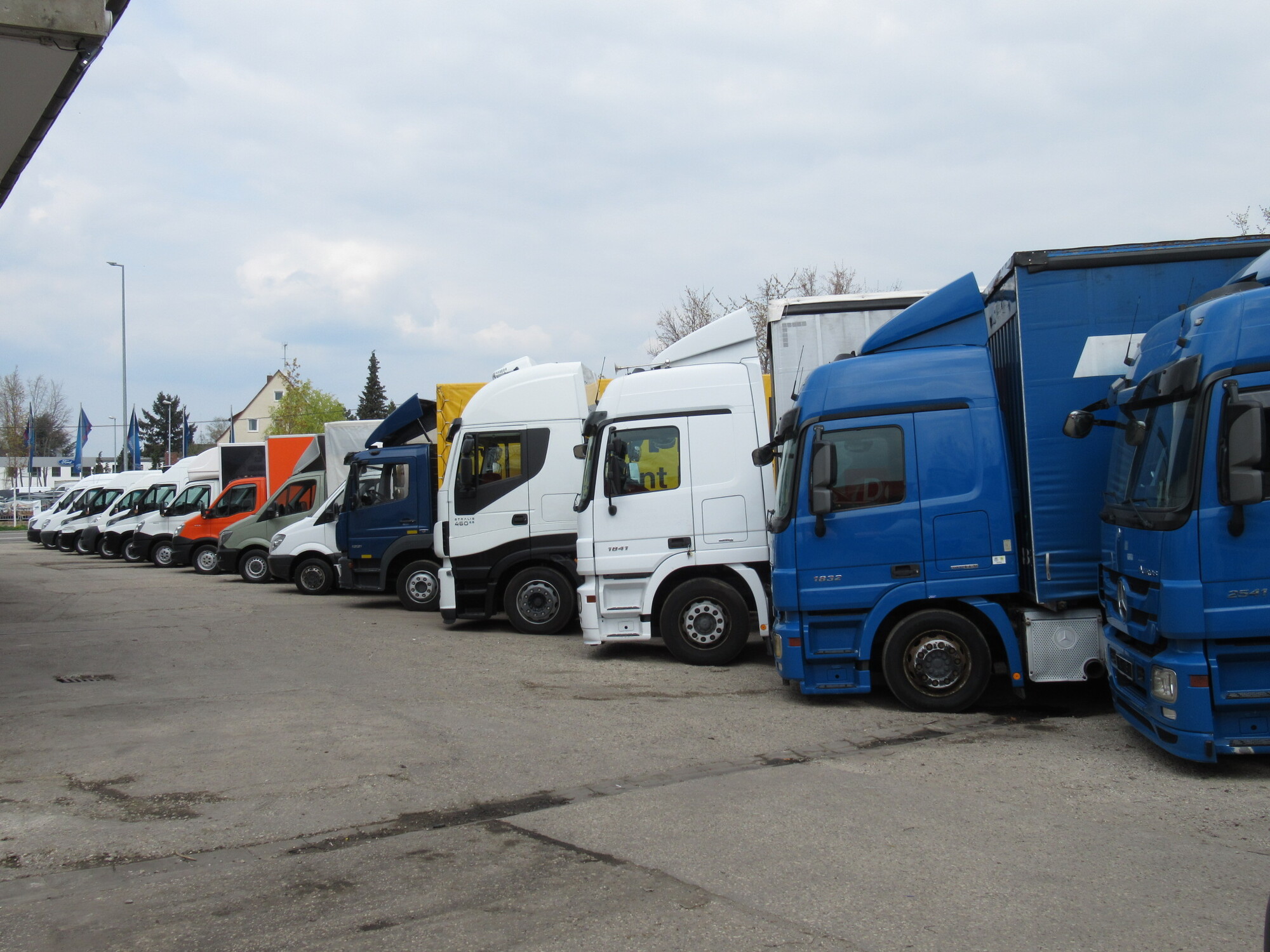 AutoStratis - Dostavna vozila - oštećen undefined: slika 5