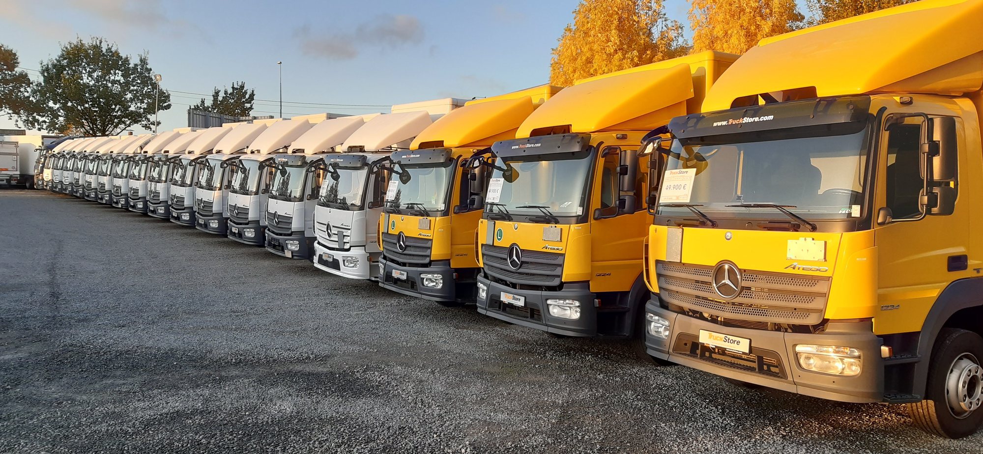 TruckStore Brussels - Dostavna vozila MERCEDES-BENZ - dizel undefined: slika 1