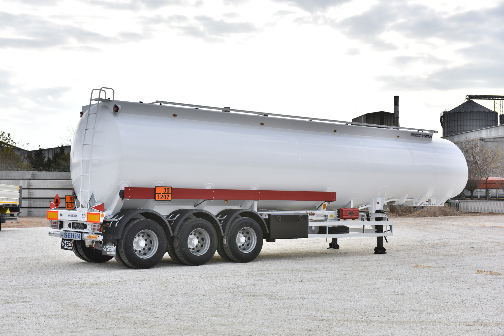 Serin Trailer undefined: slika 28