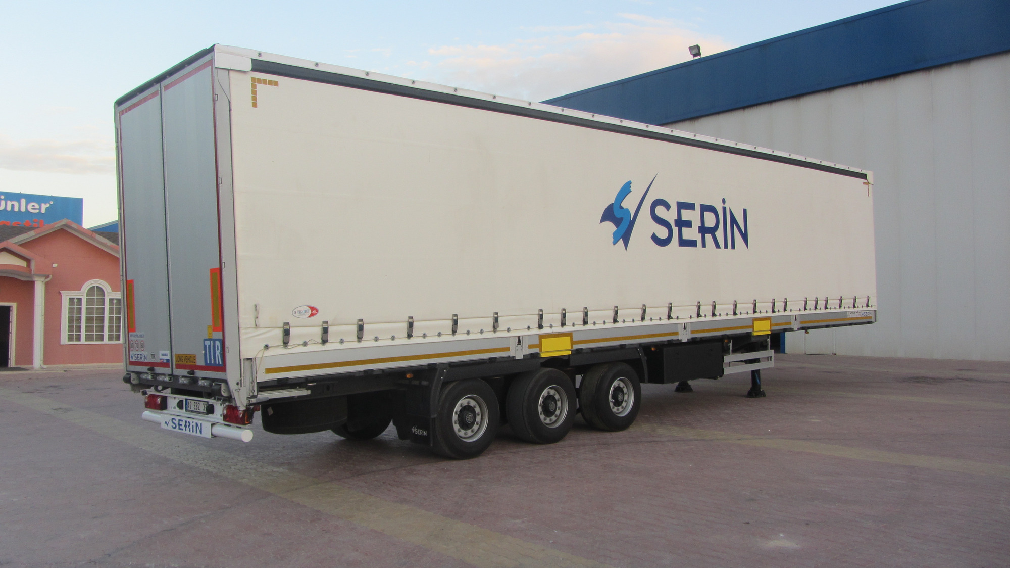 Serin Trailer undefined: slika 34