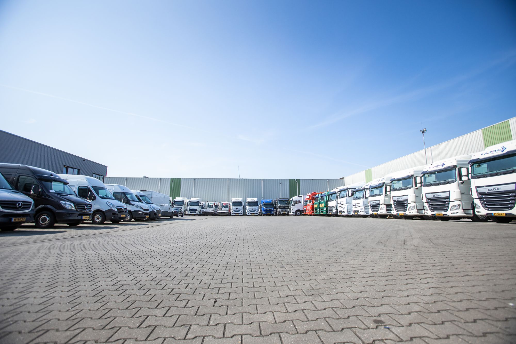 Kuijpers Trading B.V. - vozila za prodaju undefined: slika 3