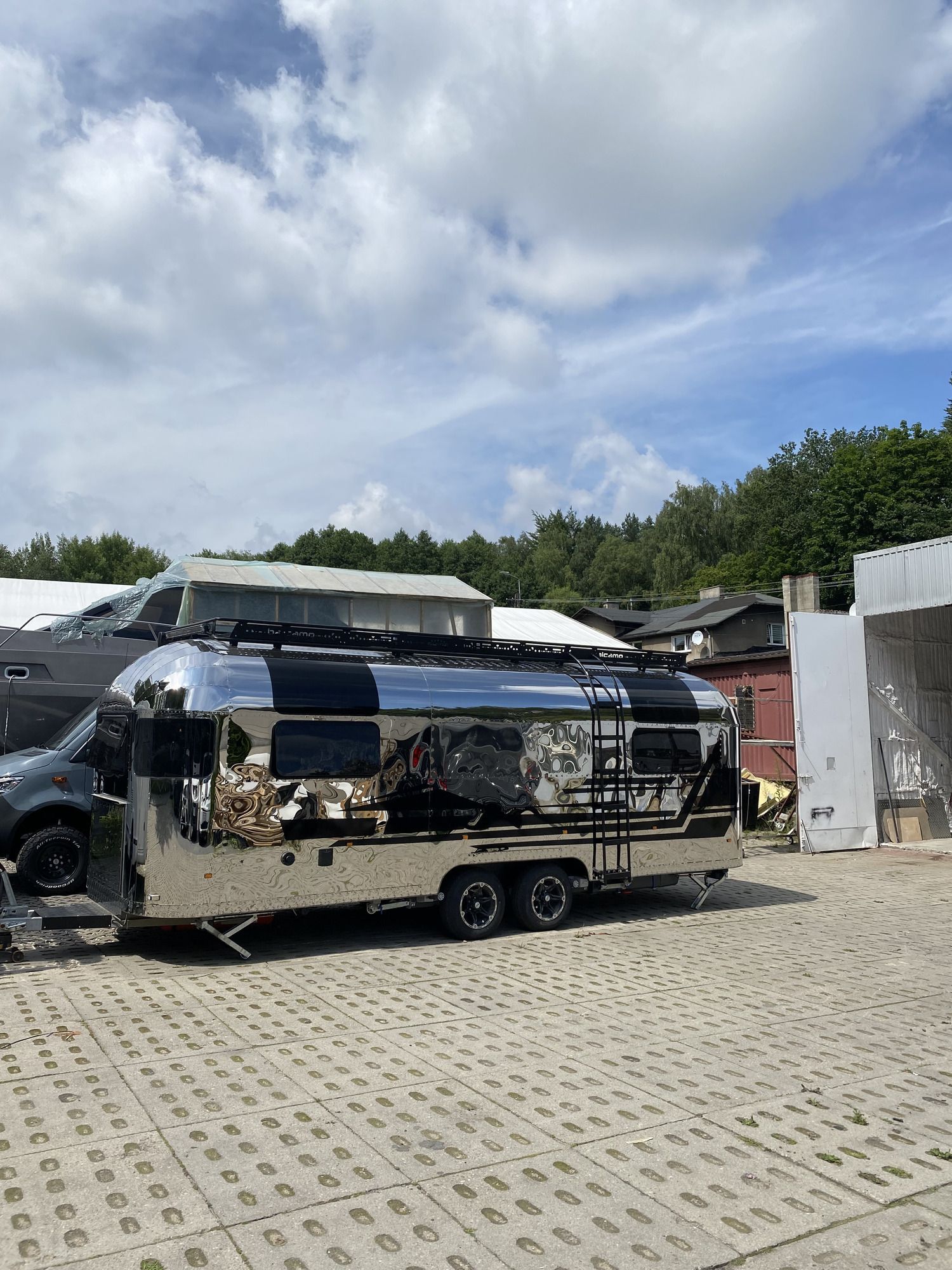 SHINE - American Food Truck undefined: slika 35
