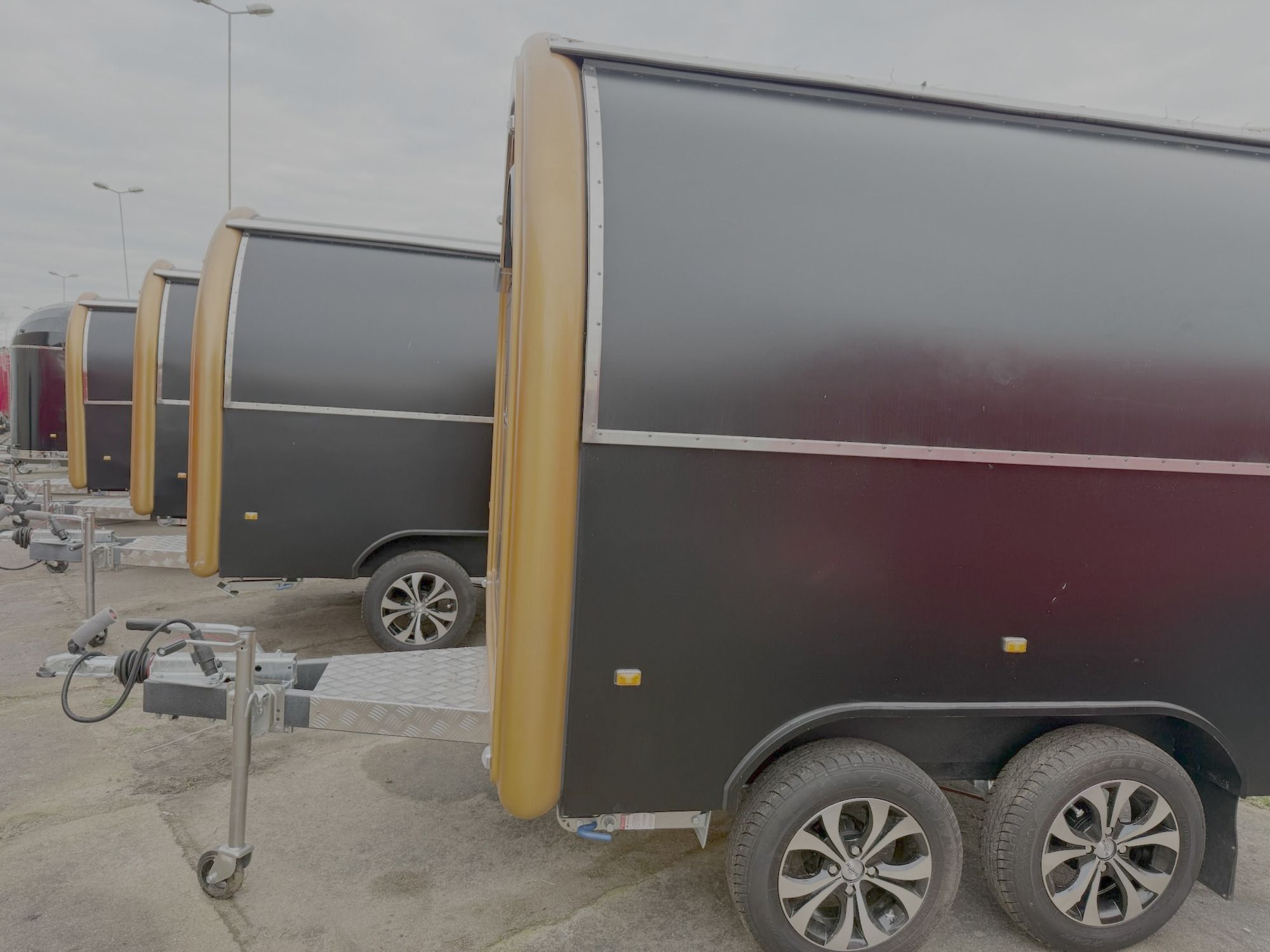 SHINE - American Food Truck undefined: slika 55