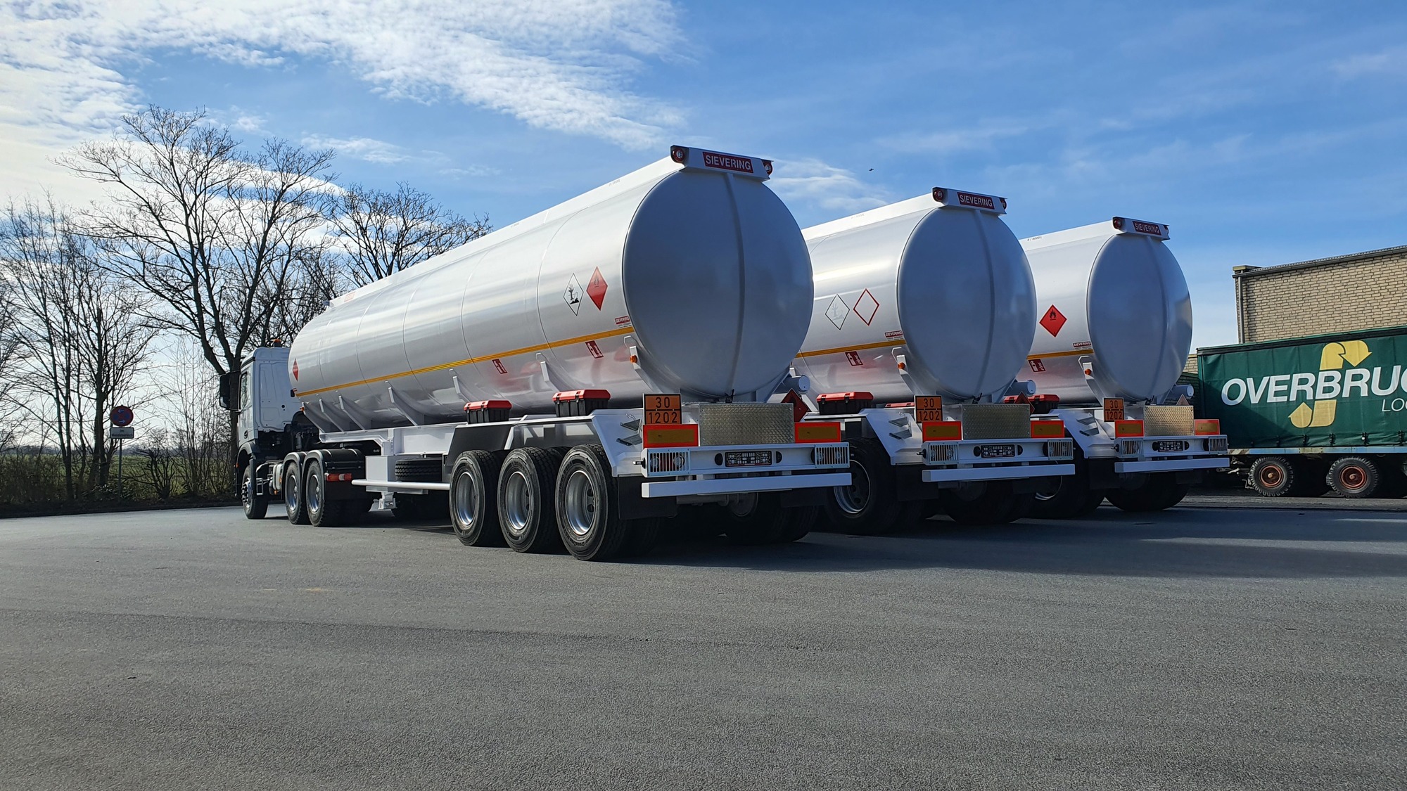 Sievering Nutzfahrzeuge GmbH - vozila za prodaju undefined: slika 1