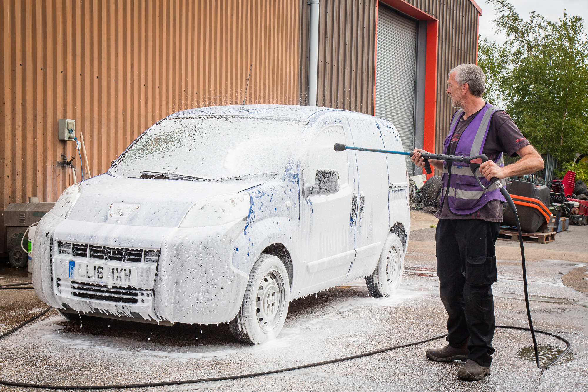 COMMERCIAL VEHICLE AUCTIONS LIMITED undefined: slika 8