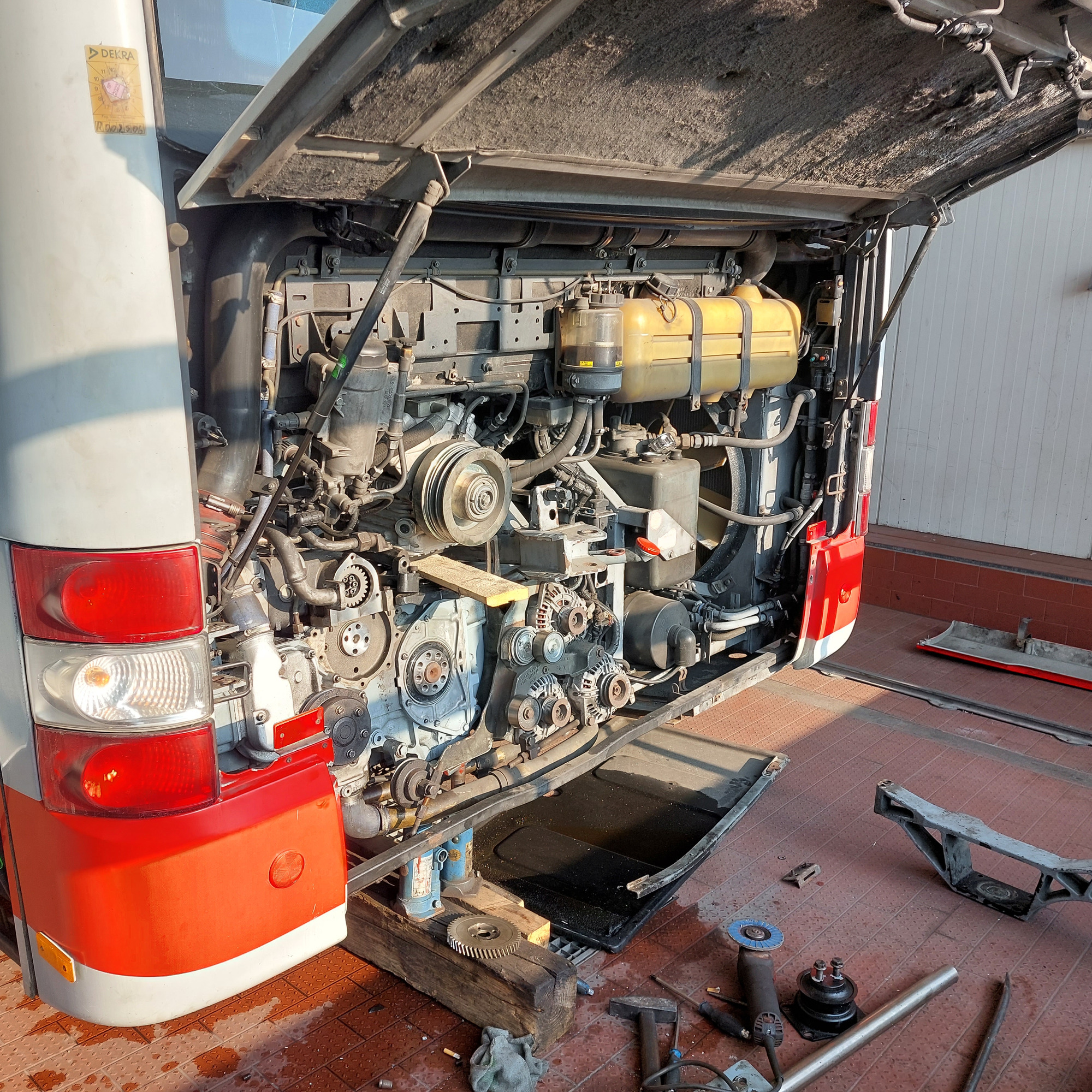 ENTECH SERVICE SPÓŁKA Z OGRANICZONĄ ODPOWIEDZIALNOŚCIĄ - Rezervni delovi DEUTZ undefined: slika 38