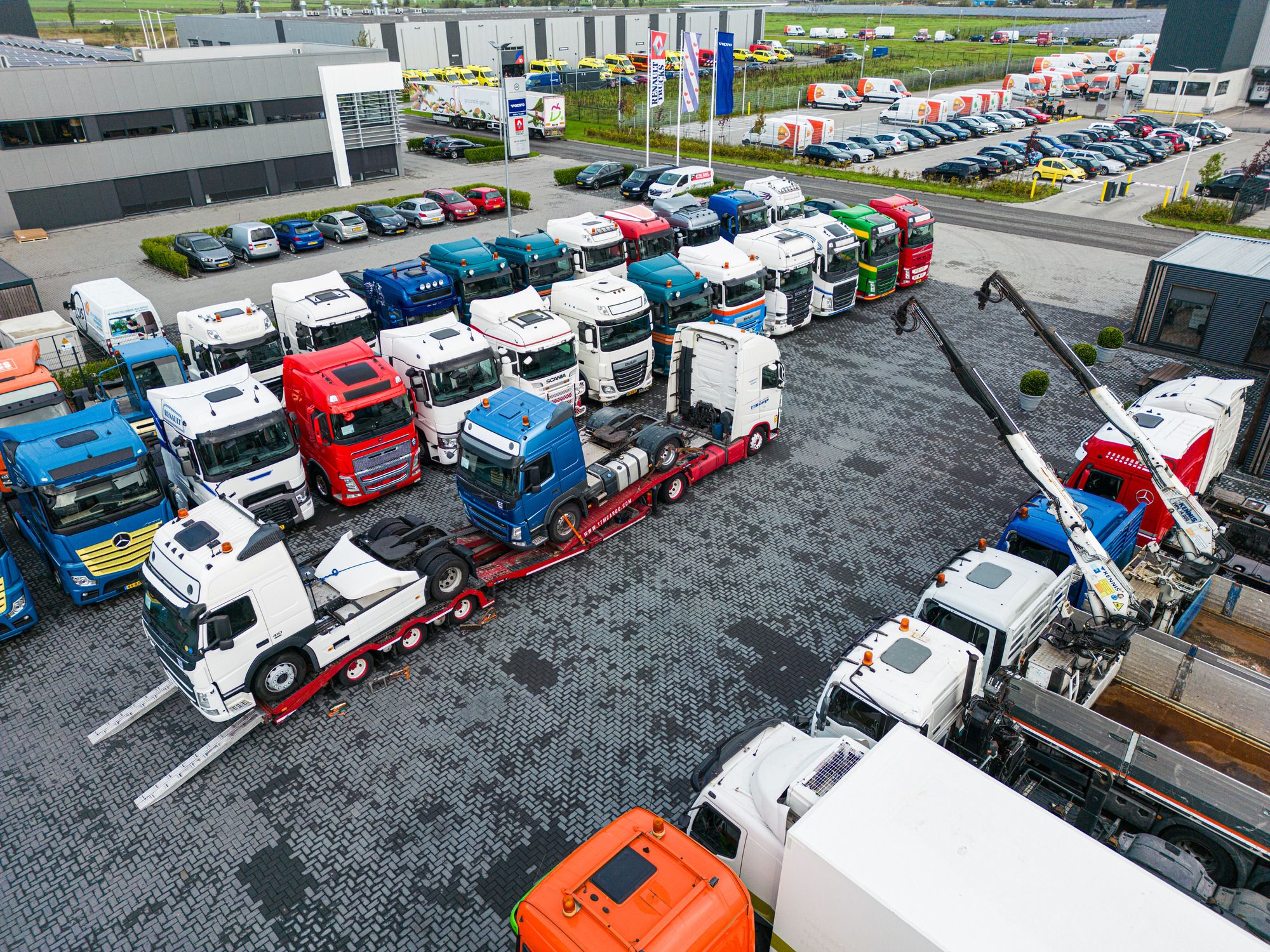 LVS Used TRUCKS undefined: slika 3