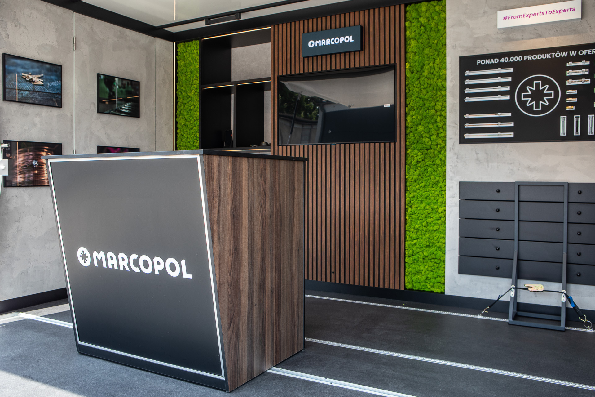 IDEX Denys Kharlamov undefined: slika 27