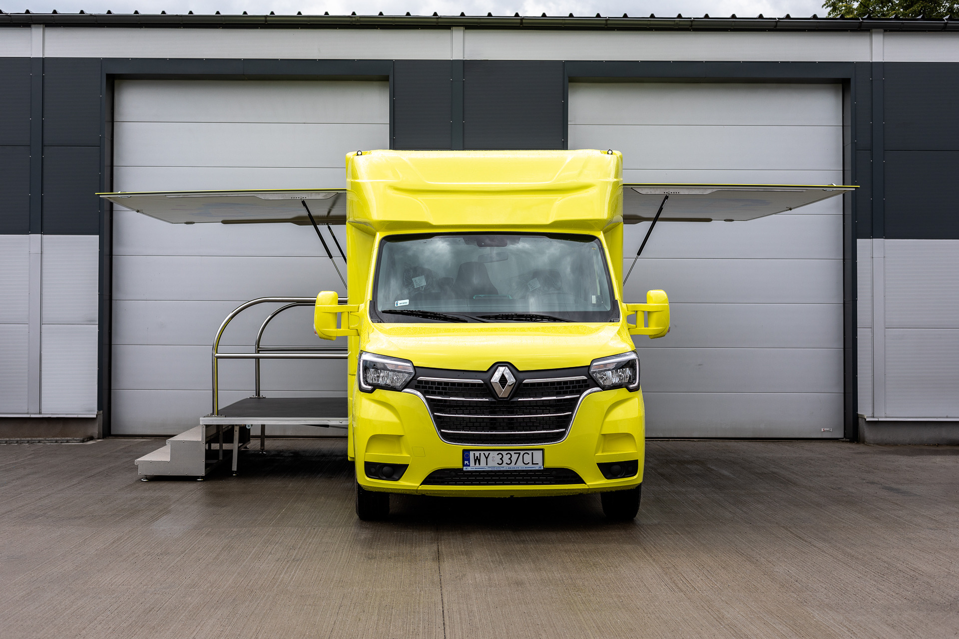 IDEX Denys Kharlamov undefined: slika 2