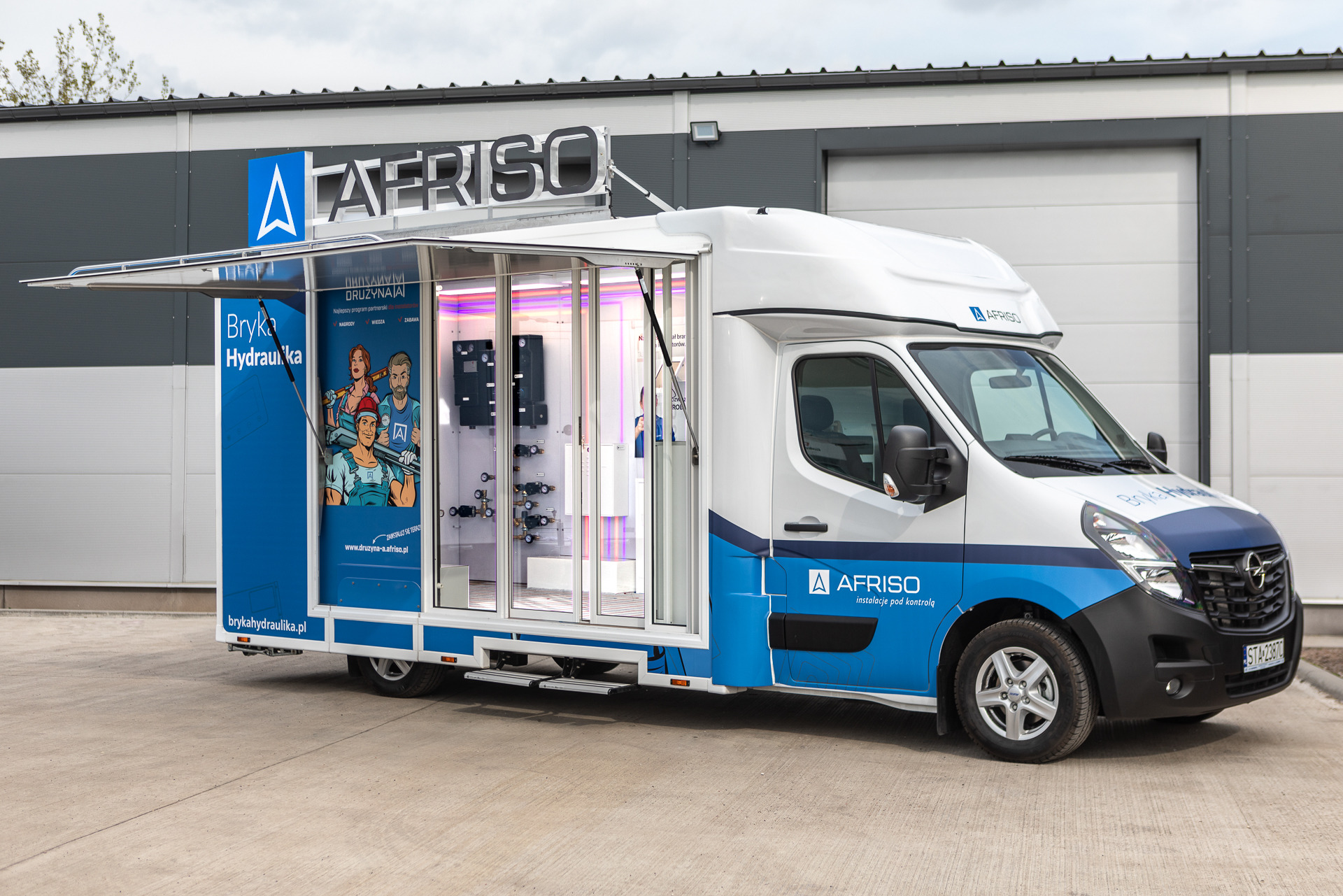 IDEX Denys Kharlamov undefined: slika 32