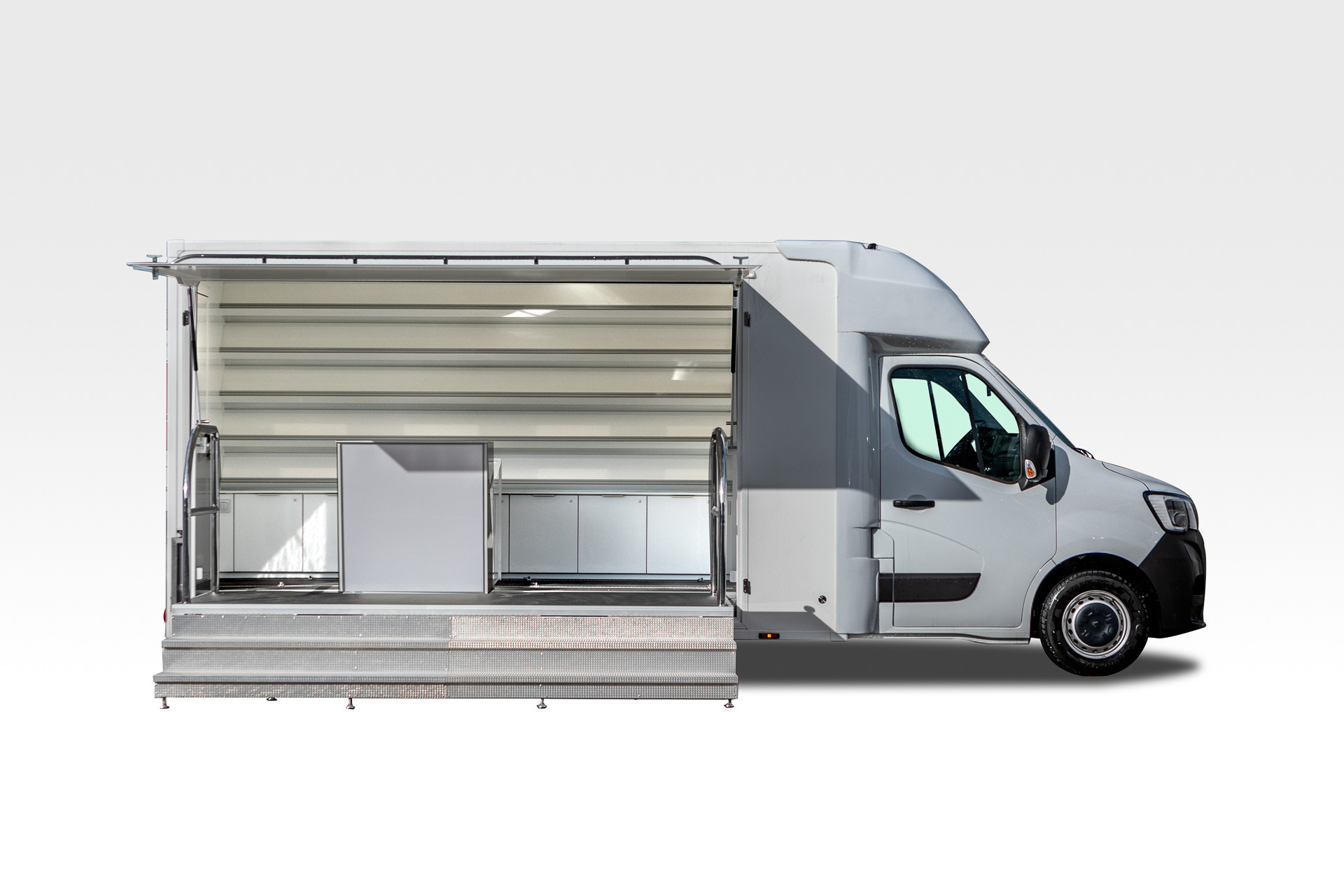 IDEX Denys Kharlamov undefined: slika 16