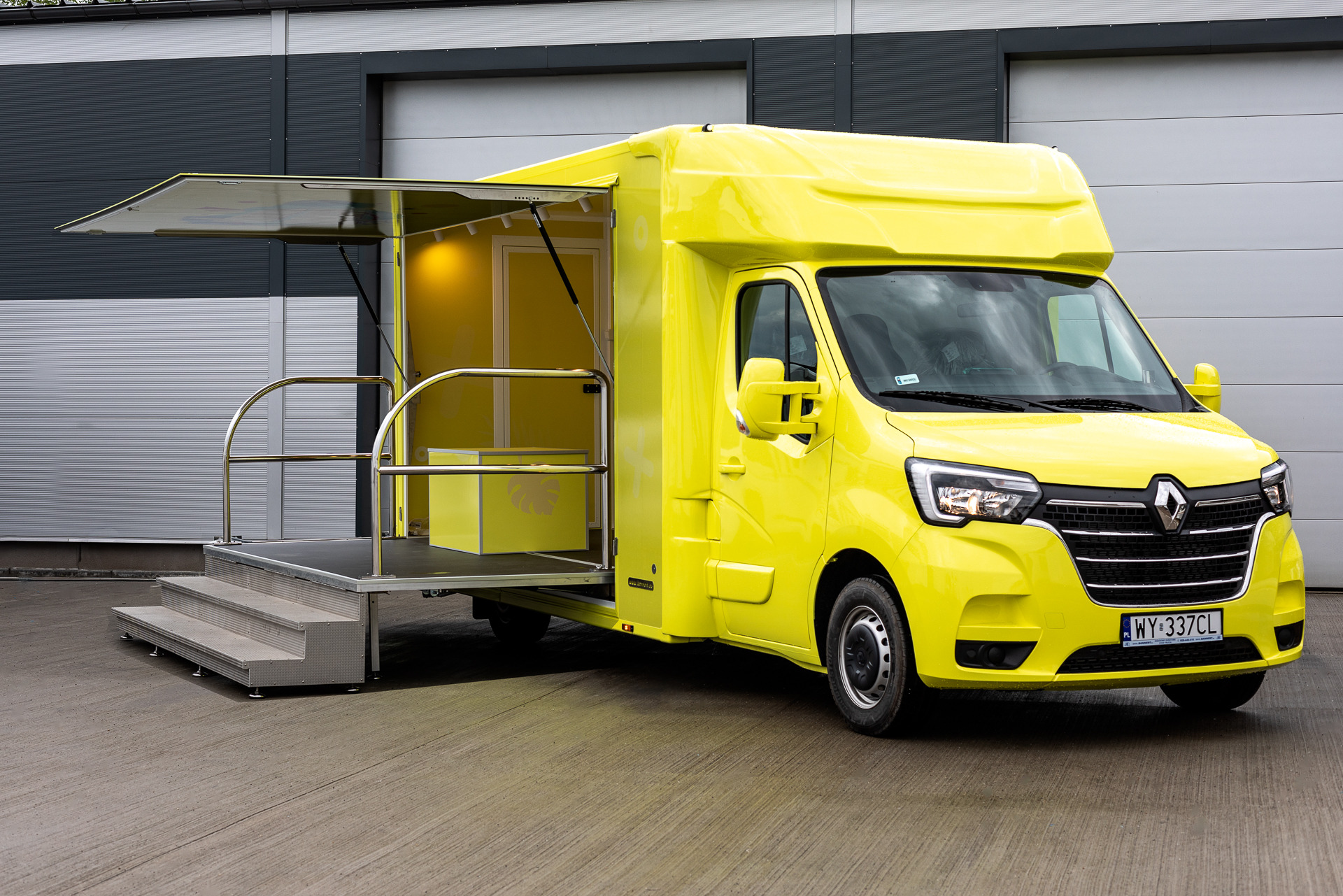 IDEX Denys Kharlamov undefined: slika 3