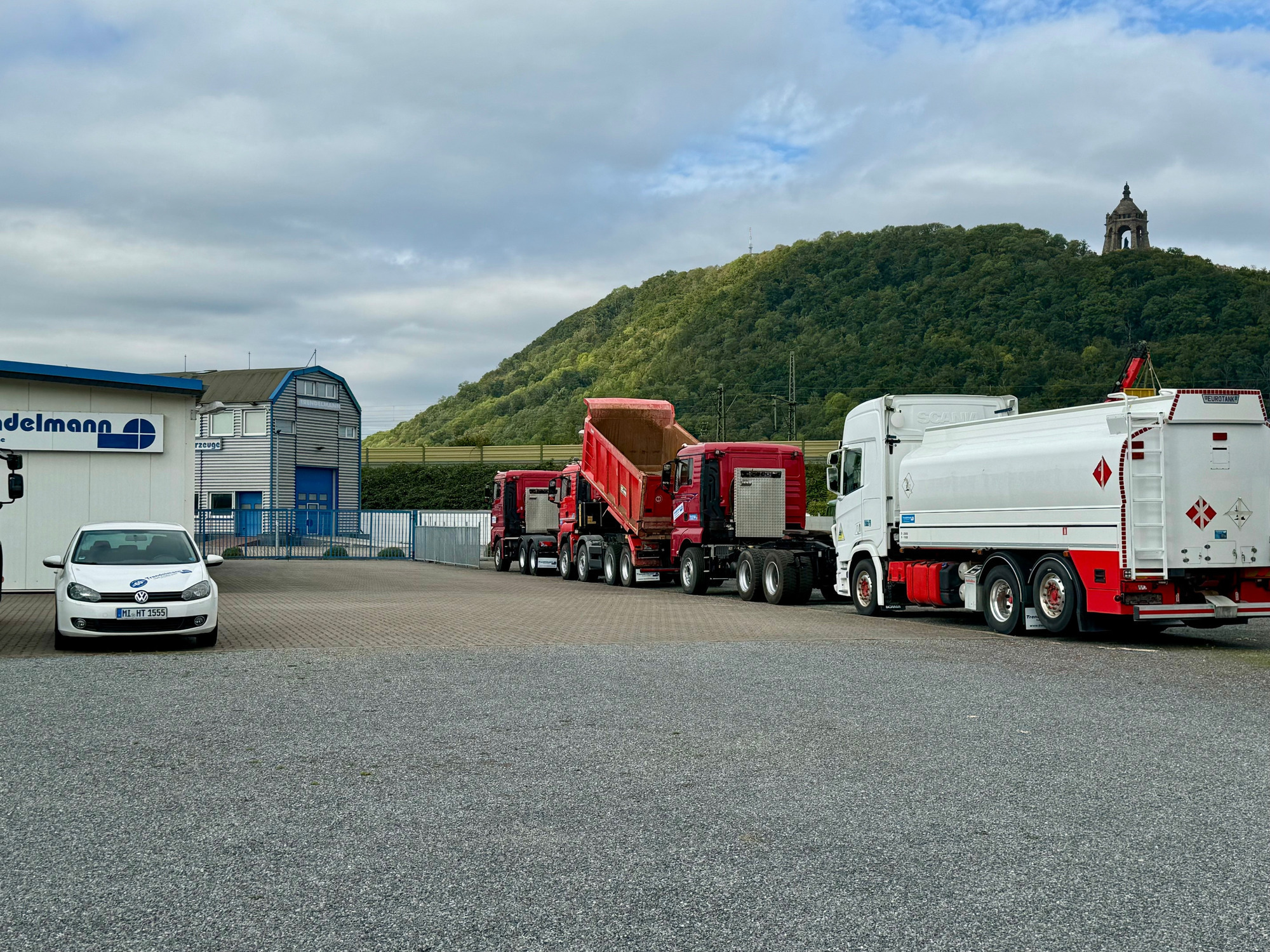 Annette Trendelmann Truck GmbH  - vozila za prodaju undefined: slika 1