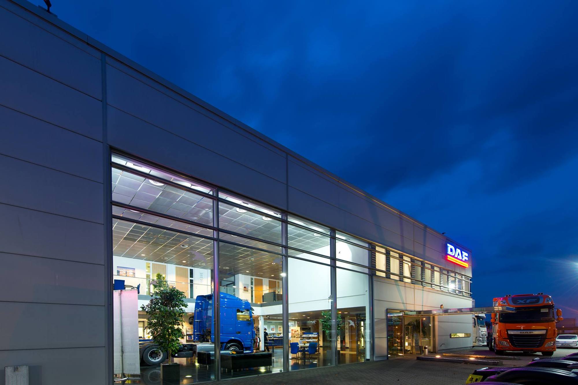 DAF Berlin GmbH - Kamioni - iznajmljivanje, klima uređaj undefined: slika 1