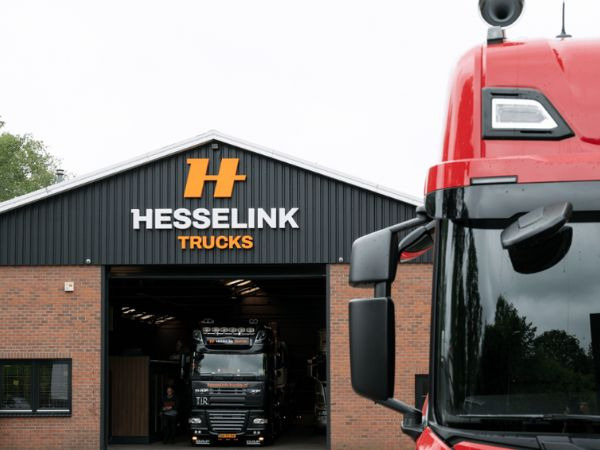 Hesselink Trucks B.V. - Dostavna vozila undefined: slika 1
