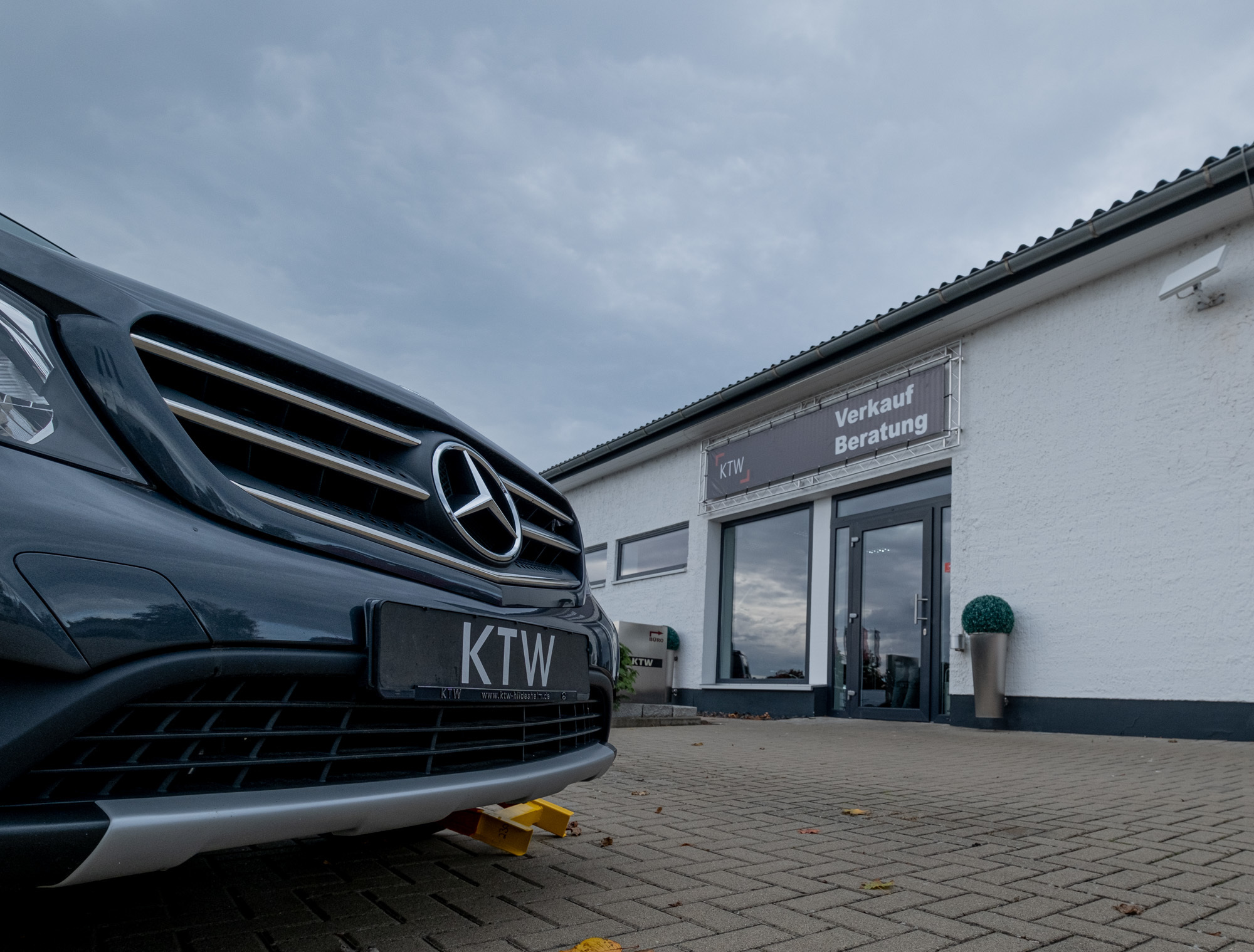 KTW Autohaus GmbH - Kamperi MERCEDES-BENZ undefined: slika 9