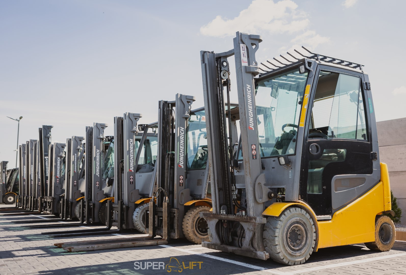 SUPERLIFT - Oprema za rukovanje materijalima - Godina: 2014 undefined: slika 15