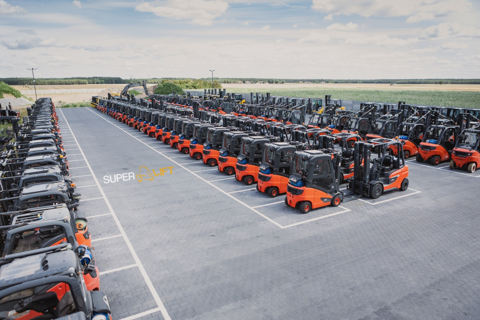 SUPERLIFT - Oprema za rukovanje materijalima - Godina: 2014 undefined: slika 2