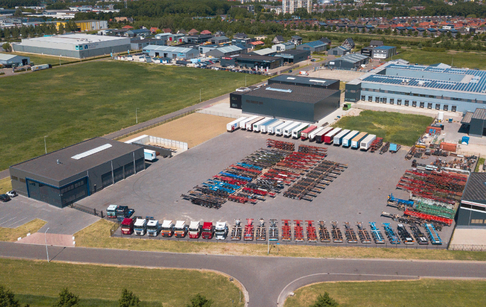 Louis Boon Trucks & Trailers BV - vozila za prodaju undefined: slika 6