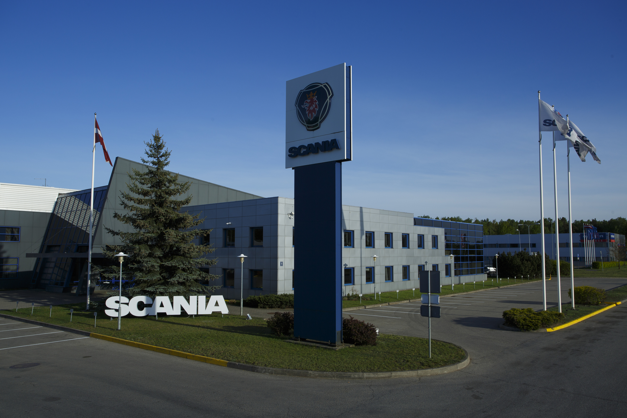 SIA "SCANIA LATVIA" - Kamioni SCANIA R - Godina: 2018, 6x4 undefined: slika 1