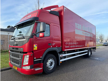 Kamion sa zatvorenim sandukom VOLVO FM 330