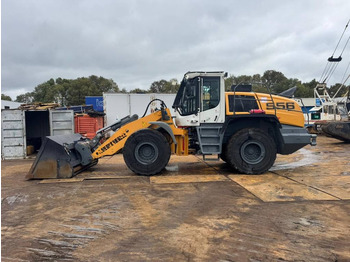 Utovarivač točkaš LIEBHERR L 556