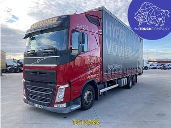 Kamion sa ceradom VOLVO FH 500